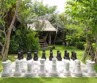 Villa Dea Sarasvati, Échecs de jardin